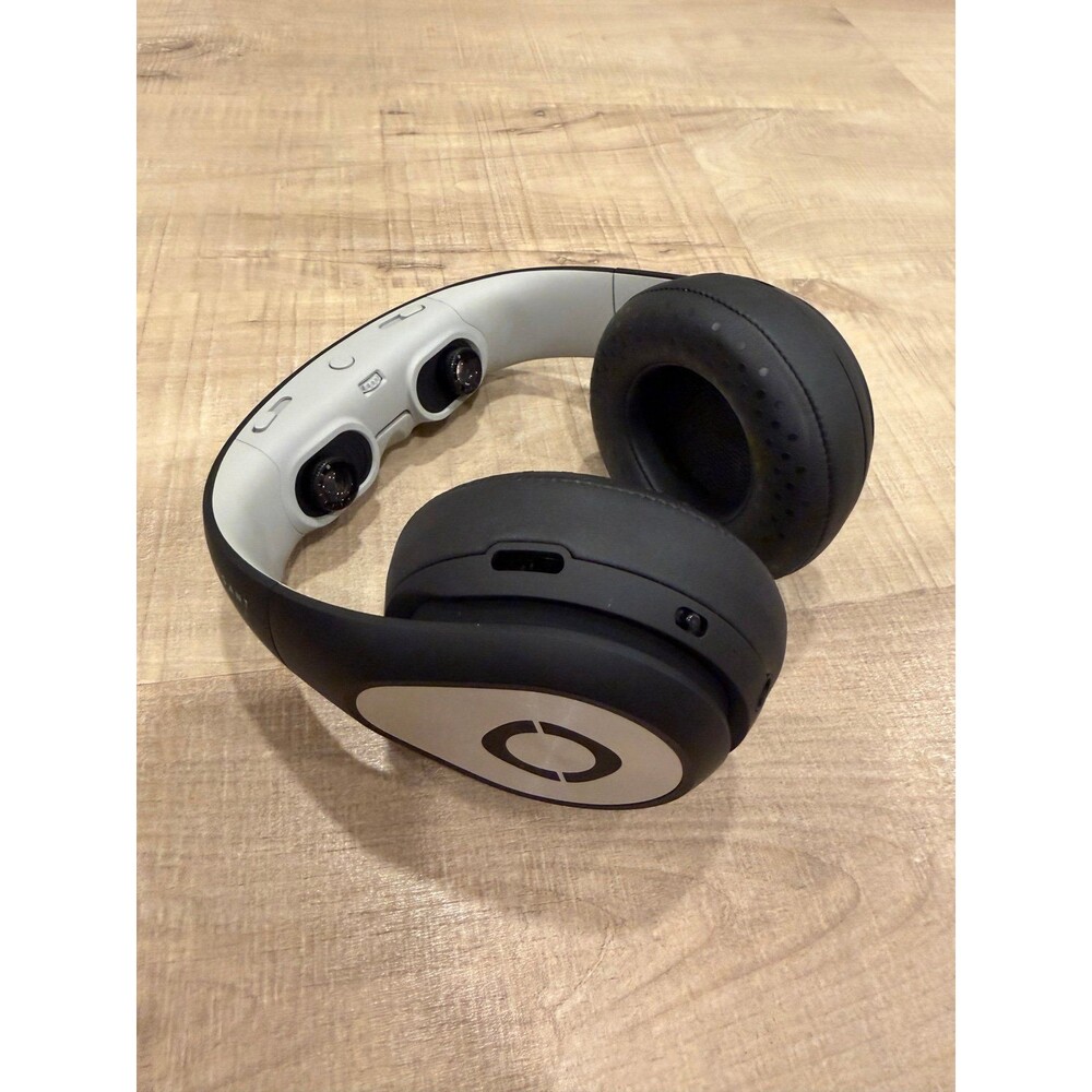 Avegant Glyph AG101 VR Headset